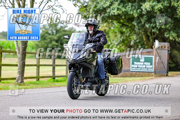 PR2408-07706_LOGO_ON_PHOTO