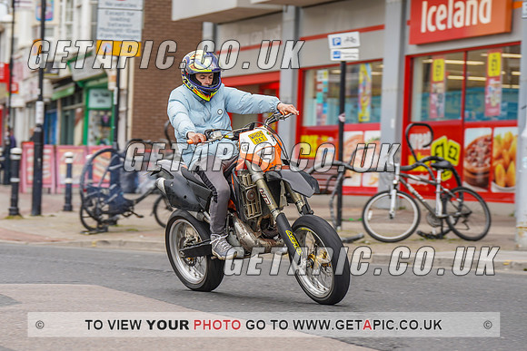 RS2205_1062