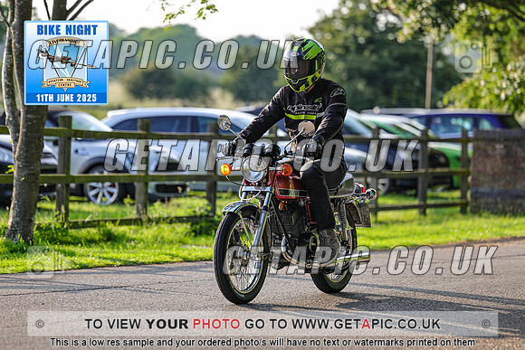 PR2506-08447_LOGO_ON_PHOTO