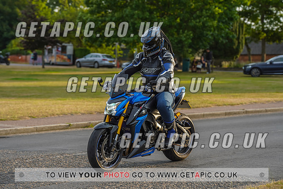 RS2207_8974