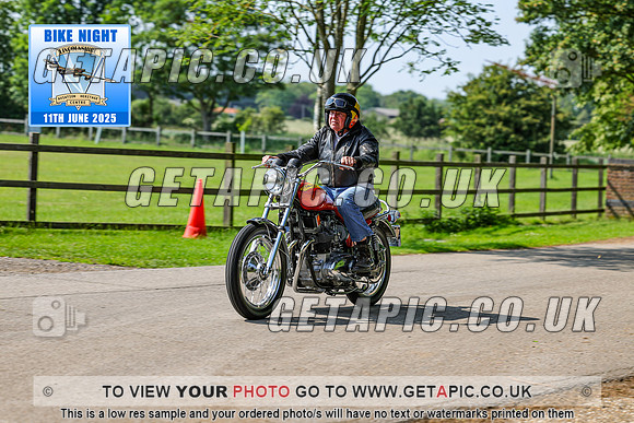 PR2506-00042_LOGO_ON_PHOTO
