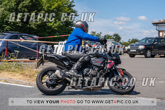 RS2207_9869