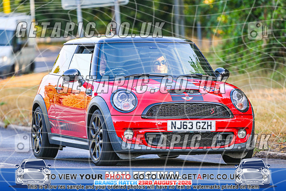 SJ2608-1257_LOGO_ON_PHOTO