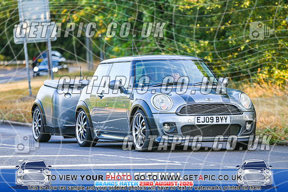 SJ2608-1262_LOGO_ON_PHOTO