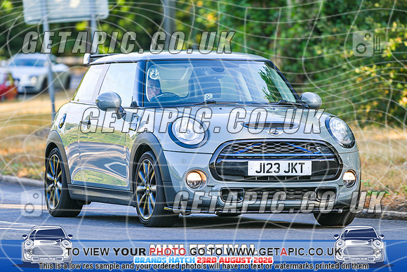 SJ2608-1425_LOGO_ON_PHOTO