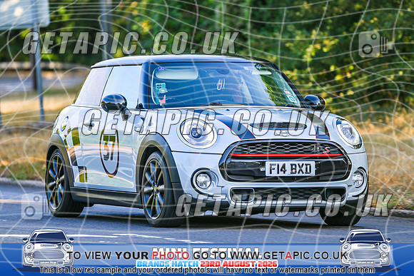 SJ2608-1432_LOGO_ON_PHOTO