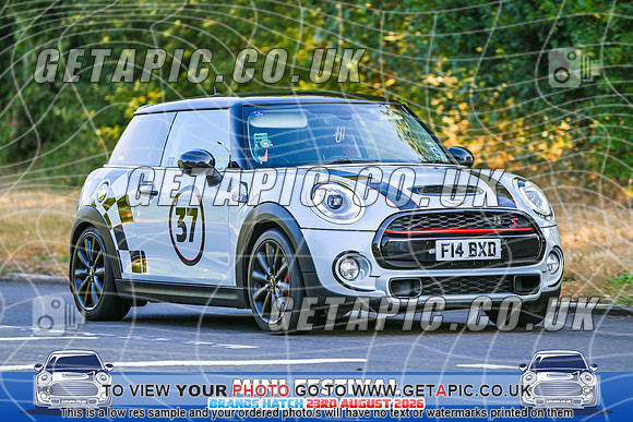 SJ2608-1435_LOGO_ON_PHOTO