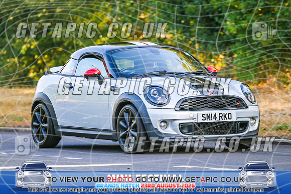SJ2608-1447_LOGO_ON_PHOTO