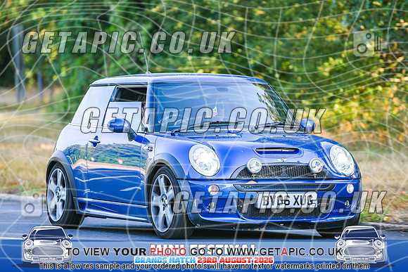 SJ2608-1465_LOGO_ON_PHOTO