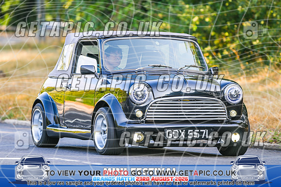 SJ2608-1476_LOGO_ON_PHOTO