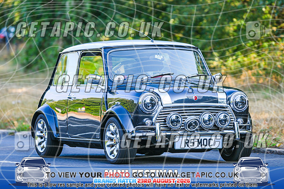 SJ2608-1530_LOGO_ON_PHOTO