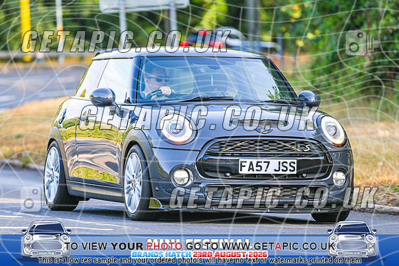 SJ2608-1547_LOGO_ON_PHOTO