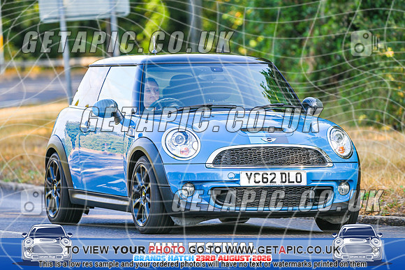 SJ2608-1562_LOGO_ON_PHOTO