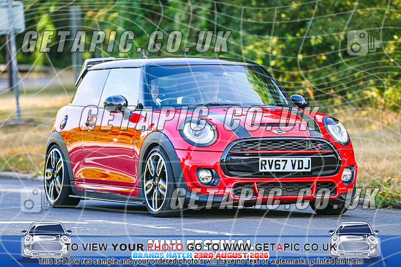 SJ2608-1579_LOGO_ON_PHOTO