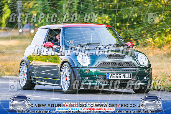 SJ2608-1611_LOGO_ON_PHOTO