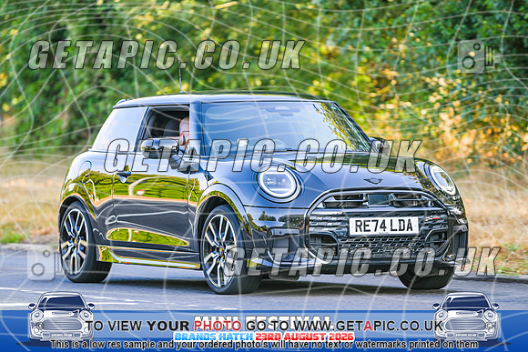 SJ2608-1641_LOGO_ON_PHOTO