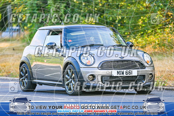 SJ2608-1651_LOGO_ON_PHOTO