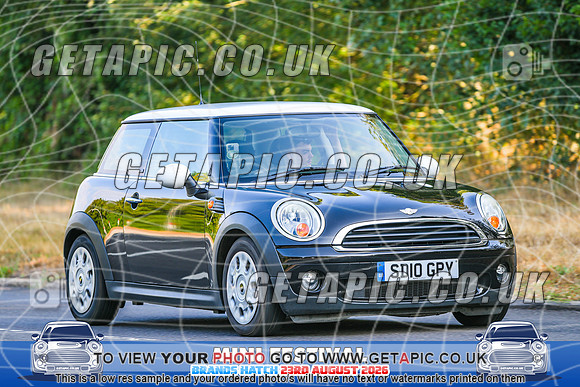 SJ2608-1695_LOGO_ON_PHOTO