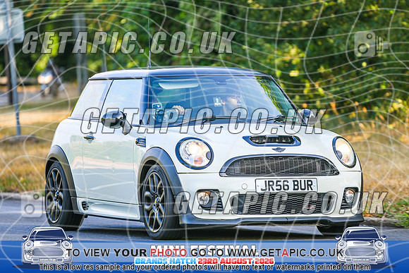 SJ2608-1696_LOGO_ON_PHOTO