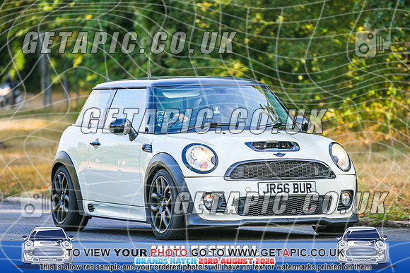 SJ2608-1697_LOGO_ON_PHOTO