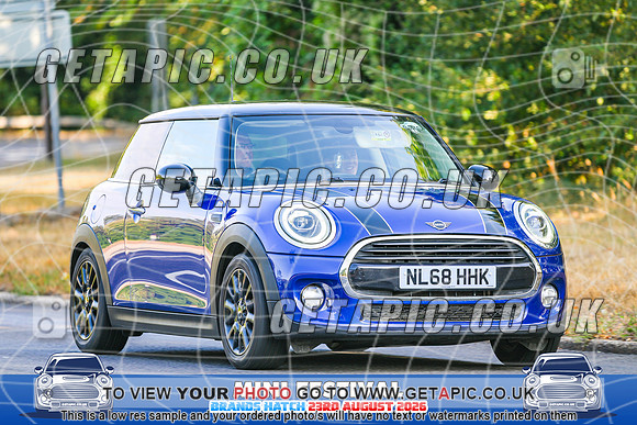 SJ2608-1701_LOGO_ON_PHOTO
