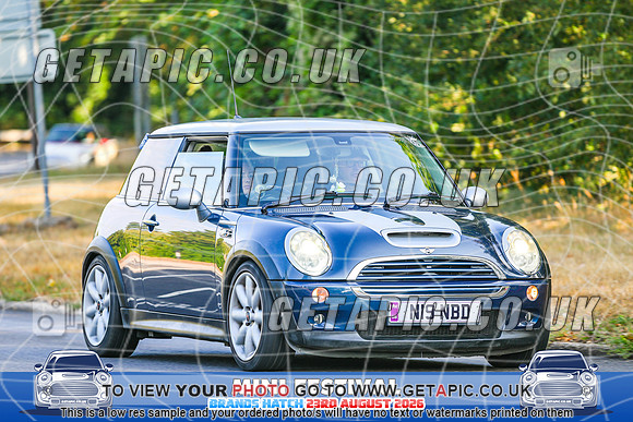 SJ2608-1708_LOGO_ON_PHOTO
