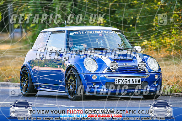 SJ2608-1717_LOGO_ON_PHOTO