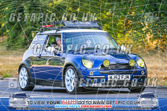 SJ2608-1722_LOGO_ON_PHOTO