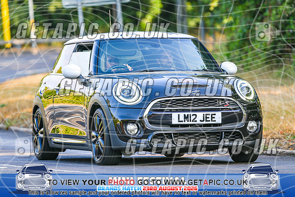 SJ2608-1728_LOGO_ON_PHOTO