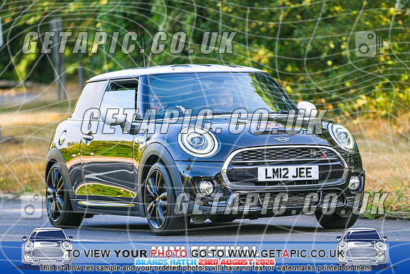 SJ2608-1729_LOGO_ON_PHOTO