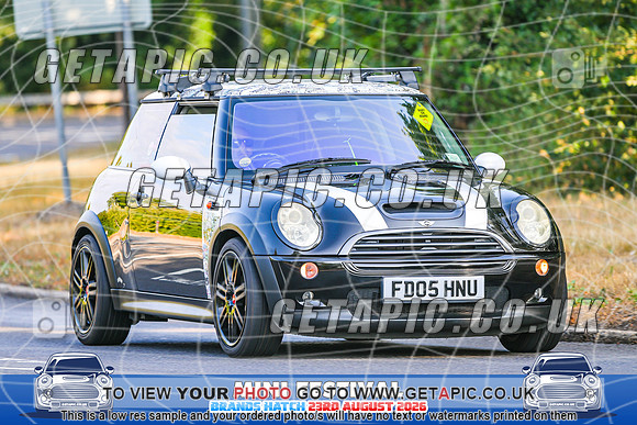 SJ2608-1732_LOGO_ON_PHOTO
