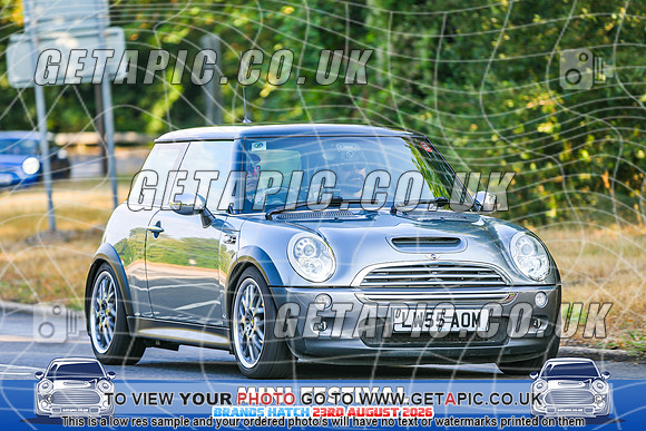 SJ2608-1802_LOGO_ON_PHOTO