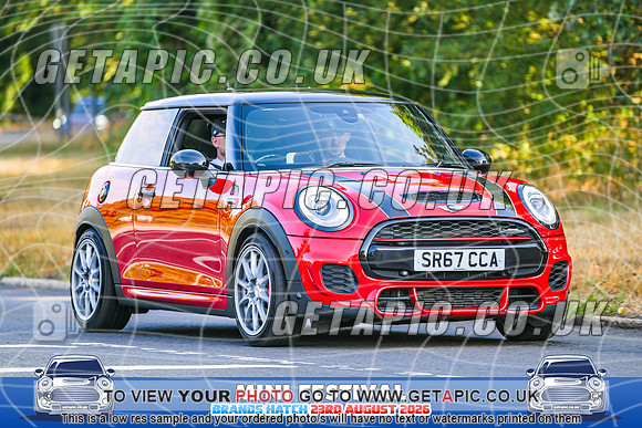 SJ2608-1801_LOGO_ON_PHOTO