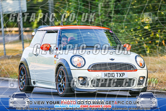 SJ2608-1807_LOGO_ON_PHOTO