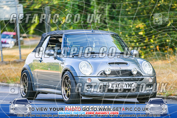 SJ2608-1806_LOGO_ON_PHOTO