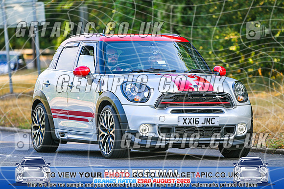 SJ2608-1816_LOGO_ON_PHOTO