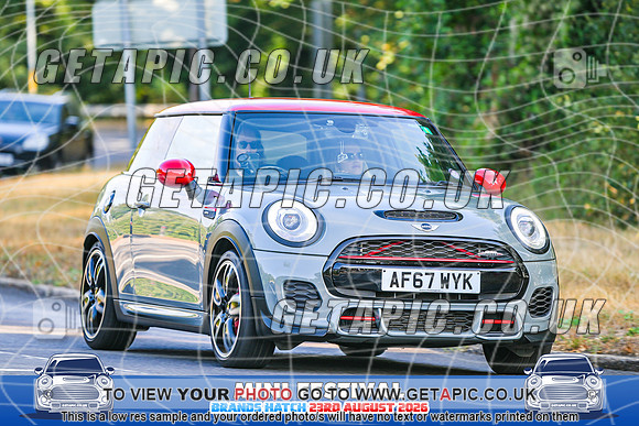 SJ2608-1832_LOGO_ON_PHOTO
