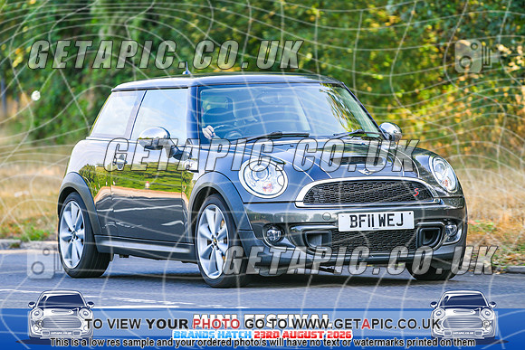 SJ2608-1845_LOGO_ON_PHOTO