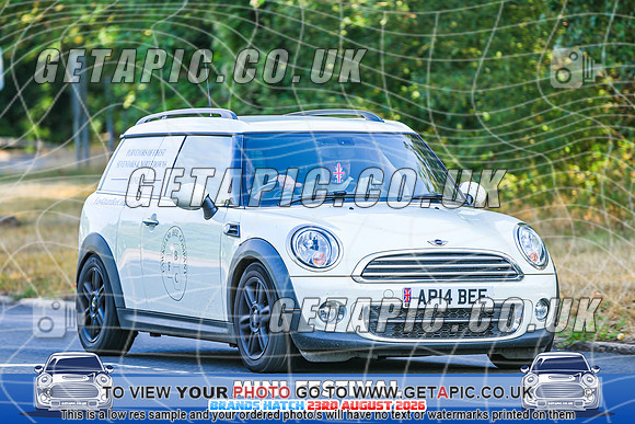 SJ2608-1909_LOGO_ON_PHOTO