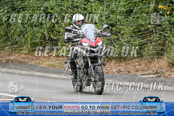 KS2609-1047_LOGO_ON_PHOTO