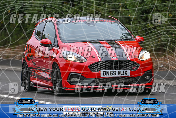 KS2609-0314_LOGO_ON_PHOTO