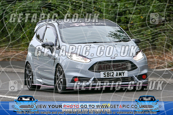 KS2609-0011_LOGO_ON_PHOTO