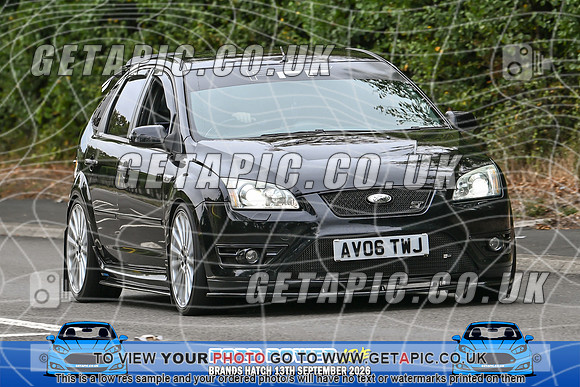 KS2609-1076_LOGO_ON_PHOTO
