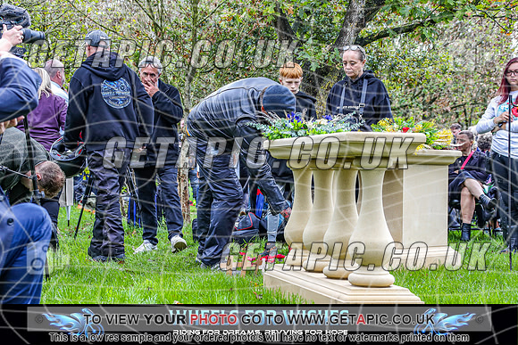 TW2609-2392_LOGO_ON_PHOTO