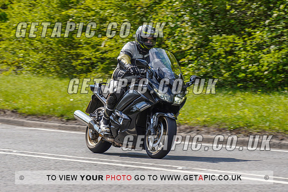 RS2204_12568
