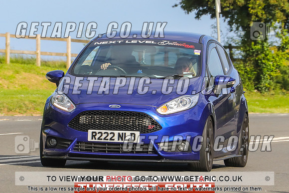 GP2406-13931-C_LOGO_ON_PHOTO