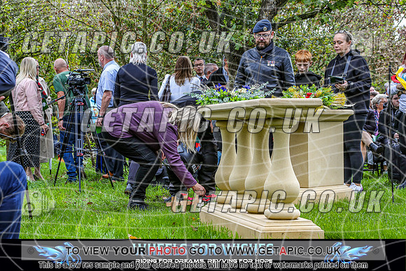 TW2609-2389_LOGO_ON_PHOTO