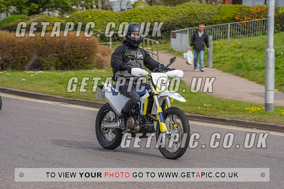 RS2204_4640