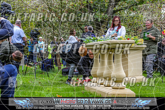 TW2609-2394_LOGO_ON_PHOTO