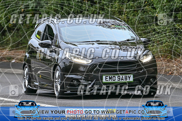 KS2609-0084_LOGO_ON_PHOTO